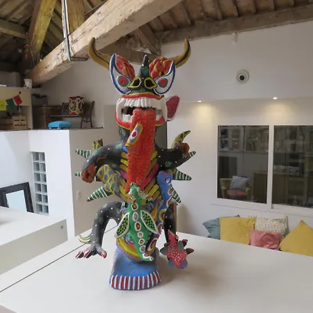Loft Lumineux: 3-bedroom With Patios And Private Garage Villa